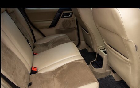 Land Rover Freelander II рестайлинг 2, 2011 год, 1 300 000 рублей, 10 фотография