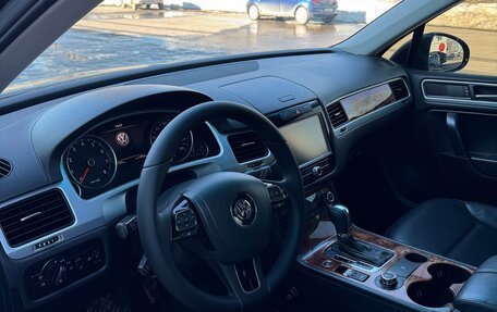 Volkswagen Touareg III, 2011 год, 1 950 000 рублей, 5 фотография