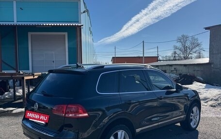 Volkswagen Touareg III, 2011 год, 1 950 000 рублей, 10 фотография