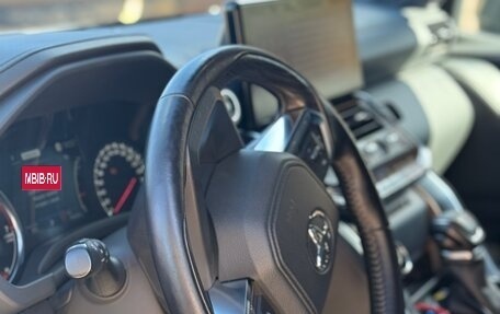 Toyota Land Cruiser, 2021 год, 9 000 000 рублей, 6 фотография