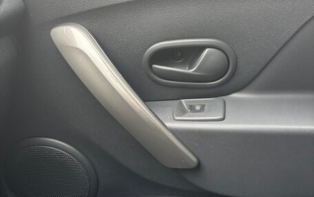 Renault Sandero II рестайлинг, 2019 год, 1 200 000 рублей, 6 фотография