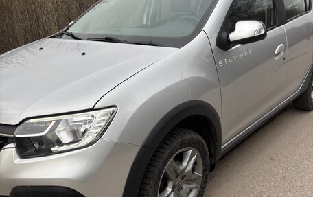 Renault Sandero II рестайлинг, 2019 год, 1 200 000 рублей, 3 фотография