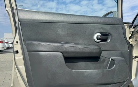 Nissan Tiida, 2013 год, 900 000 рублей, 16 фотография