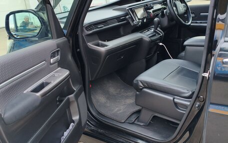 Honda Stepwgn IV, 2015 год, 1 900 000 рублей, 11 фотография