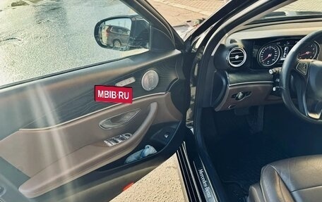 Mercedes-Benz E-Класс, 2017 год, 2 950 000 рублей, 8 фотография