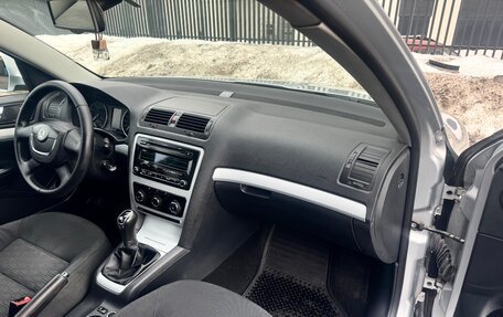 Skoda Octavia, 2011 год, 750 000 рублей, 9 фотография