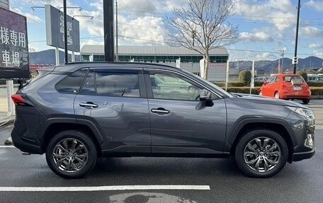 Toyota RAV4, 2024 год, 4 000 001 рублей, 4 фотография