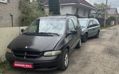 Chrysler Voyager III, 1997 год, 120 000 рублей, 1 фотография