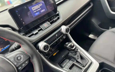 Toyota RAV4, 2025 год, 3 400 001 рублей, 9 фотография