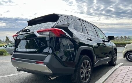 Toyota RAV4, 2024 год, 3 400 001 рублей, 7 фотография