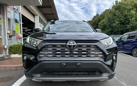 Toyota RAV4, 2024 год, 3 400 001 рублей, 2 фотография