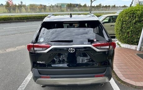 Toyota RAV4, 2024 год, 3 400 001 рублей, 10 фотография