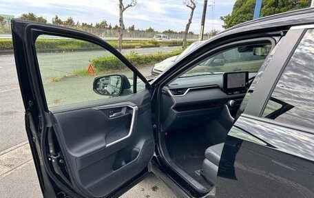 Toyota RAV4, 2024 год, 3 400 001 рублей, 16 фотография