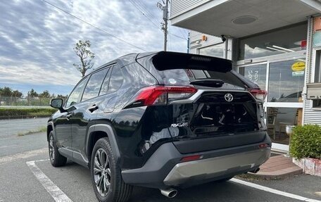 Toyota RAV4, 2024 год, 3 400 001 рублей, 11 фотография