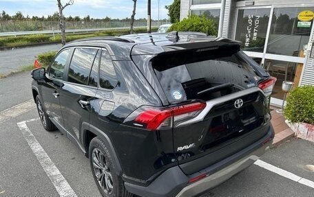 Toyota RAV4, 2024 год, 3 400 001 рублей, 12 фотография