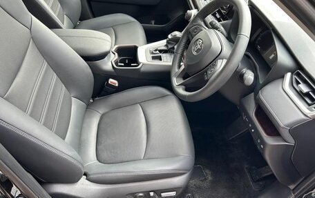 Toyota RAV4, 2024 год, 3 400 001 рублей, 14 фотография