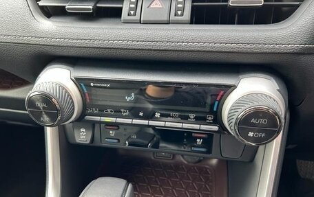 Toyota RAV4, 2024 год, 3 400 001 рублей, 24 фотография