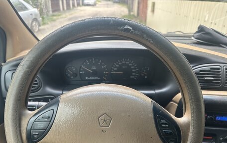 Chrysler Voyager III, 1997 год, 120 000 рублей, 3 фотография