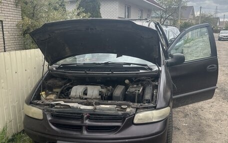 Chrysler Voyager III, 1997 год, 120 000 рублей, 2 фотография