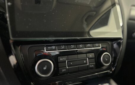 Volkswagen Jetta VI, 2011 год, 970 000 рублей, 12 фотография