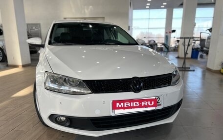 Volkswagen Jetta VI, 2011 год, 970 000 рублей, 3 фотография