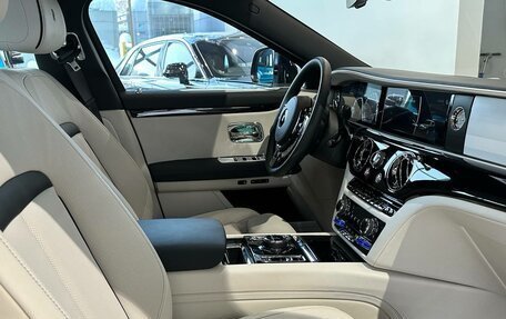 Rolls-Royce Ghost Series II рестайлинг, 2024 год, 43 000 000 рублей, 7 фотография