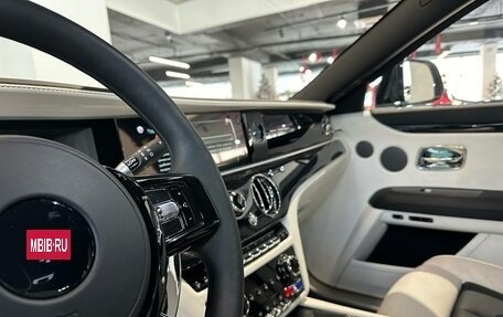 Rolls-Royce Ghost Series II рестайлинг, 2024 год, 43 000 000 рублей, 6 фотография