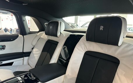 Rolls-Royce Ghost Series II рестайлинг, 2024 год, 43 000 000 рублей, 20 фотография
