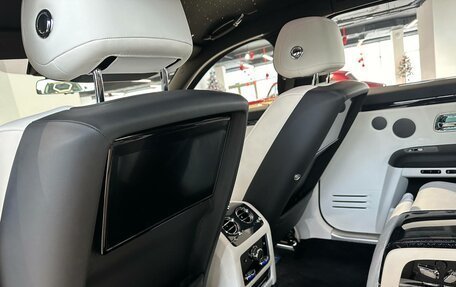 Rolls-Royce Ghost Series II рестайлинг, 2024 год, 43 000 000 рублей, 19 фотография