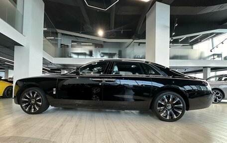 Rolls-Royce Ghost Series II рестайлинг, 2024 год, 43 000 000 рублей, 25 фотография