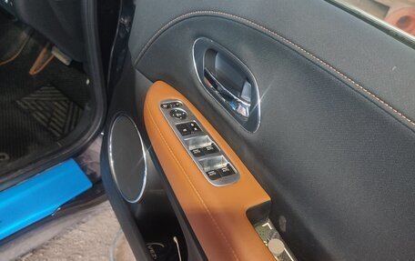 Honda Vezel, 2014 год, 1 450 000 рублей, 4 фотография