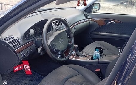 Mercedes-Benz E-Класс, 2005 год, 550 000 рублей, 1 фотография