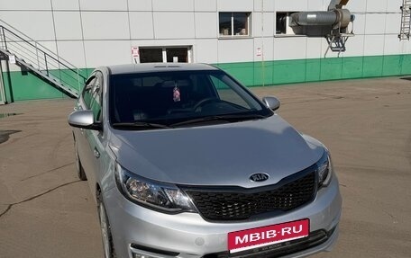 KIA Rio III рестайлинг, 2016 год, 980 000 рублей, 1 фотография