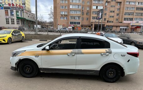 KIA Rio IV, 2018 год, 715 000 рублей, 3 фотография