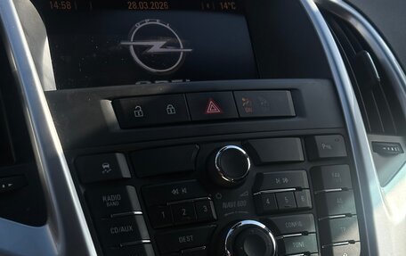 Opel Astra J, 2013 год, 925 000 рублей, 9 фотография