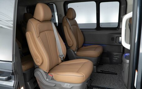 Hyundai Staria, 2024 год, 6 823 055 рублей, 10 фотография