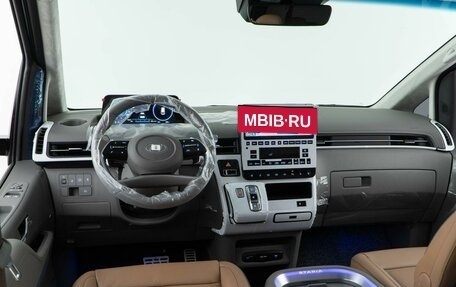 Hyundai Staria, 2024 год, 6 823 055 рублей, 9 фотография