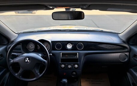 Mitsubishi Outlander III рестайлинг 3, 2003 год, 500 000 рублей, 9 фотография