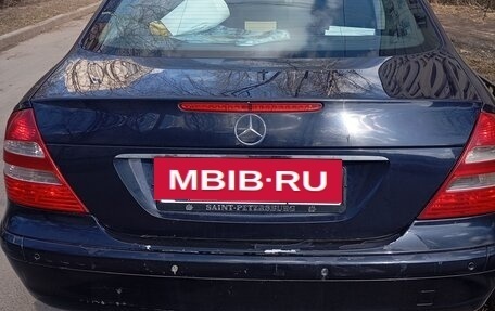 Mercedes-Benz E-Класс, 2005 год, 550 000 рублей, 6 фотография