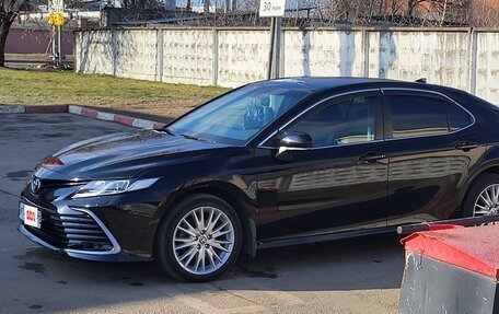 Toyota Camry, 2021 год, 3 920 000 рублей, 6 фотография