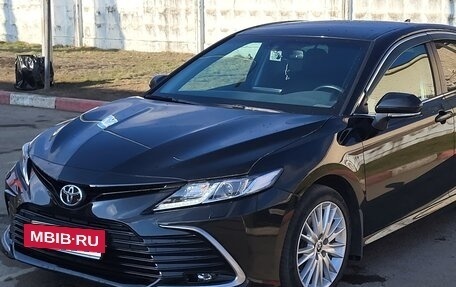 Toyota Camry, 2021 год, 3 920 000 рублей, 4 фотография