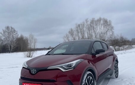 Toyota C-HR I рестайлинг, 2020 год, 2 700 000 рублей, 1 фотография