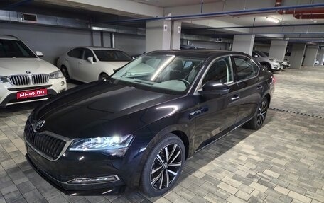 Skoda Superb III рестайлинг, 2025 год, 3 250 000 рублей, 1 фотография