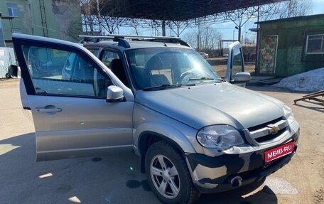 Chevrolet Niva I рестайлинг, 2013 год, 530 000 рублей, 1 фотография