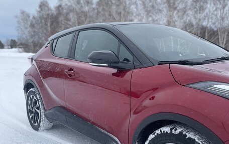 Toyota C-HR I рестайлинг, 2020 год, 2 700 000 рублей, 4 фотография