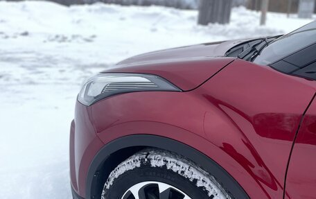 Toyota C-HR I рестайлинг, 2020 год, 2 700 000 рублей, 14 фотография