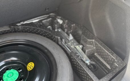 Toyota C-HR I рестайлинг, 2020 год, 2 700 000 рублей, 23 фотография