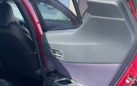 Toyota C-HR I рестайлинг, 2020 год, 2 700 000 рублей, 26 фотография