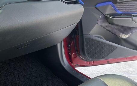 Toyota C-HR I рестайлинг, 2020 год, 2 700 000 рублей, 31 фотография