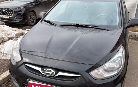 Hyundai Solaris II рестайлинг, 2011 год, 750 000 рублей, 3 фотография